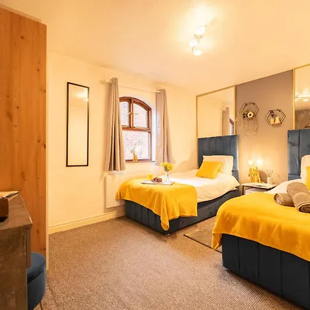 Perfect For Family & Corporate Stays In Ls1 - Free Parking! - Contact Us For Better Offers! Apartment Leeds (West Yorkshire)